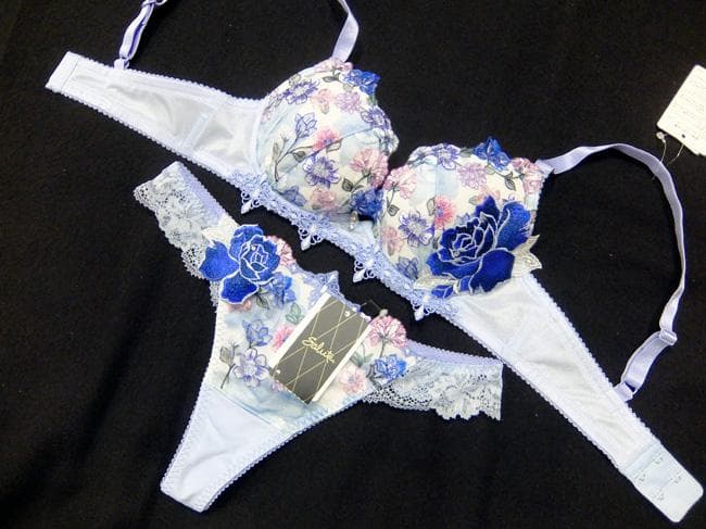 サルート/プラダを着た悪魔　D65＆ソングショーツM　KO　96他1点