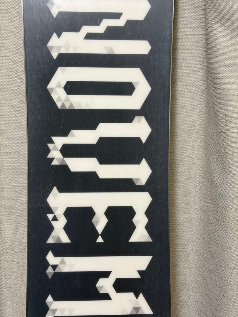 NOVEMBER ARTISTE 18-19 （157)