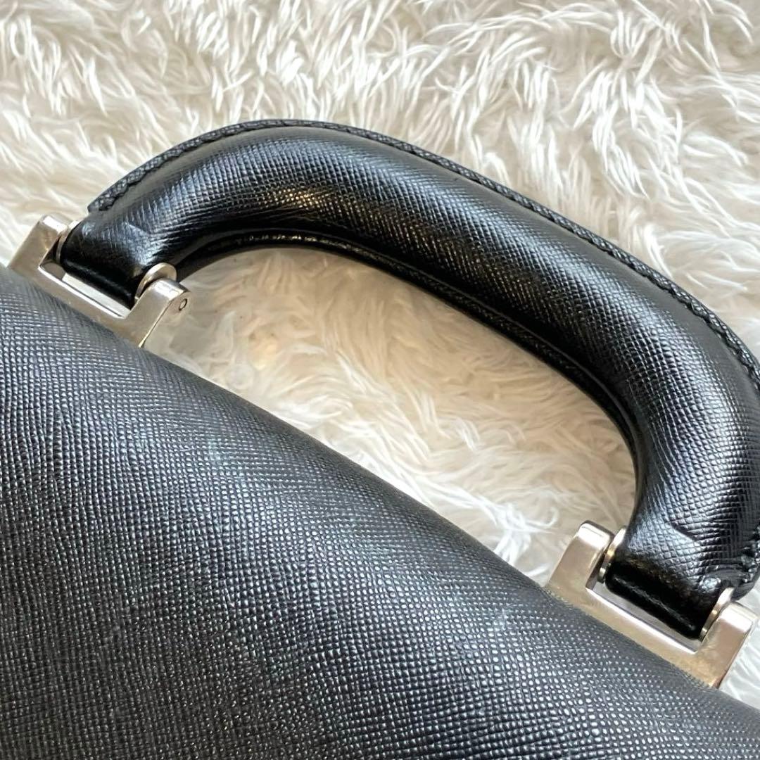 【美品】Burberry 高級ビジネスバッグ　ダレスバッグ　鍵付き