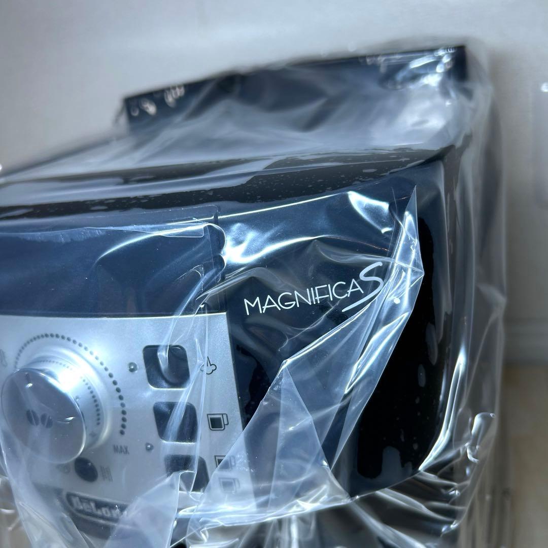 デロンギ(DeLonghi) 全自動コーヒーメーカー　ECAM22112B