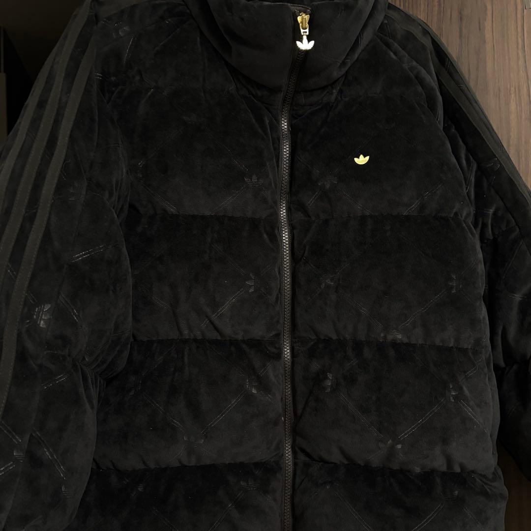アディダス オリジナル ショートベルベット パファージャケット adidas