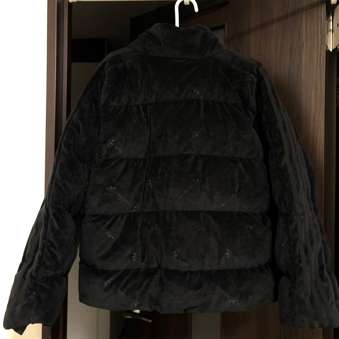 アディダス オリジナル ショートベルベット パファージャケット adidas