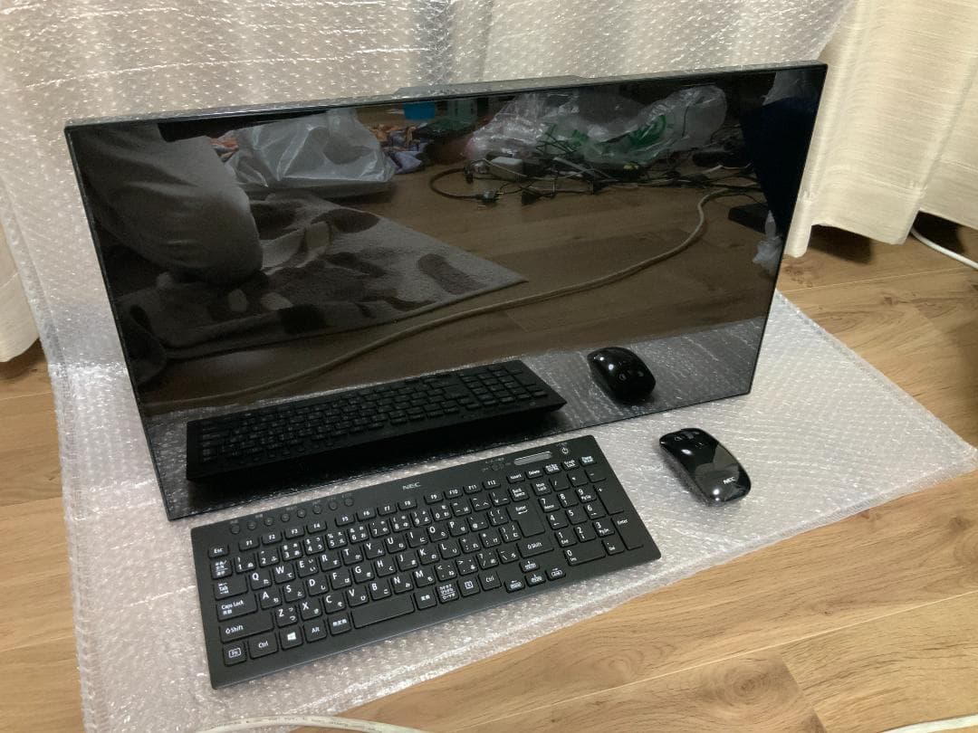 液晶不良ジャンクi7-10510U PC-HA970RAB/メモリ無/HDD無