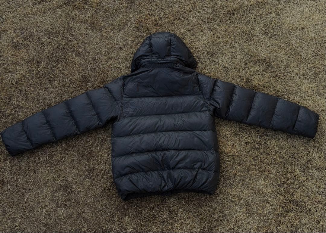 Nike ブラックダウンジャケット