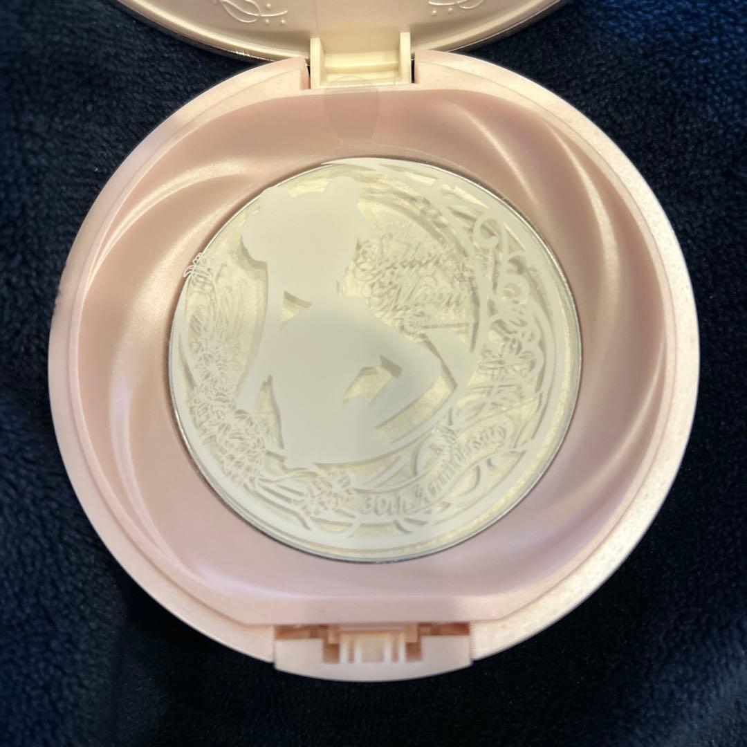 シャイニングムーンパウダー　2022 30th セーラームーン　ミラクルロマンス