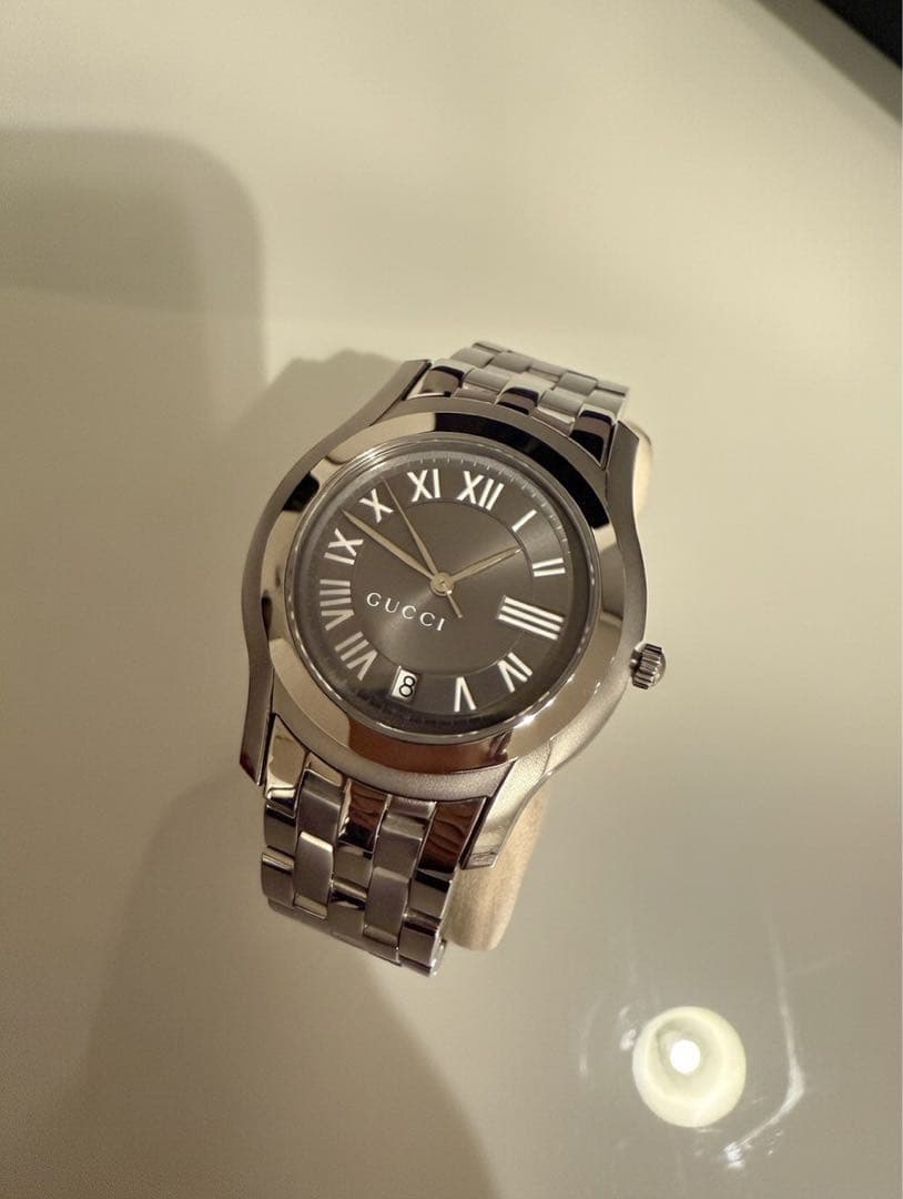 【GUCCI グッチ 腕時計】グレー文字盤 ローマ数字