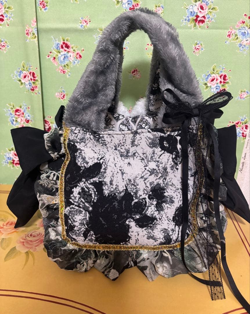 専用❤️コヤンイサムチョン　縫い付けぬいぐるみ付　ボア　 リボンにてマチ幅調節可