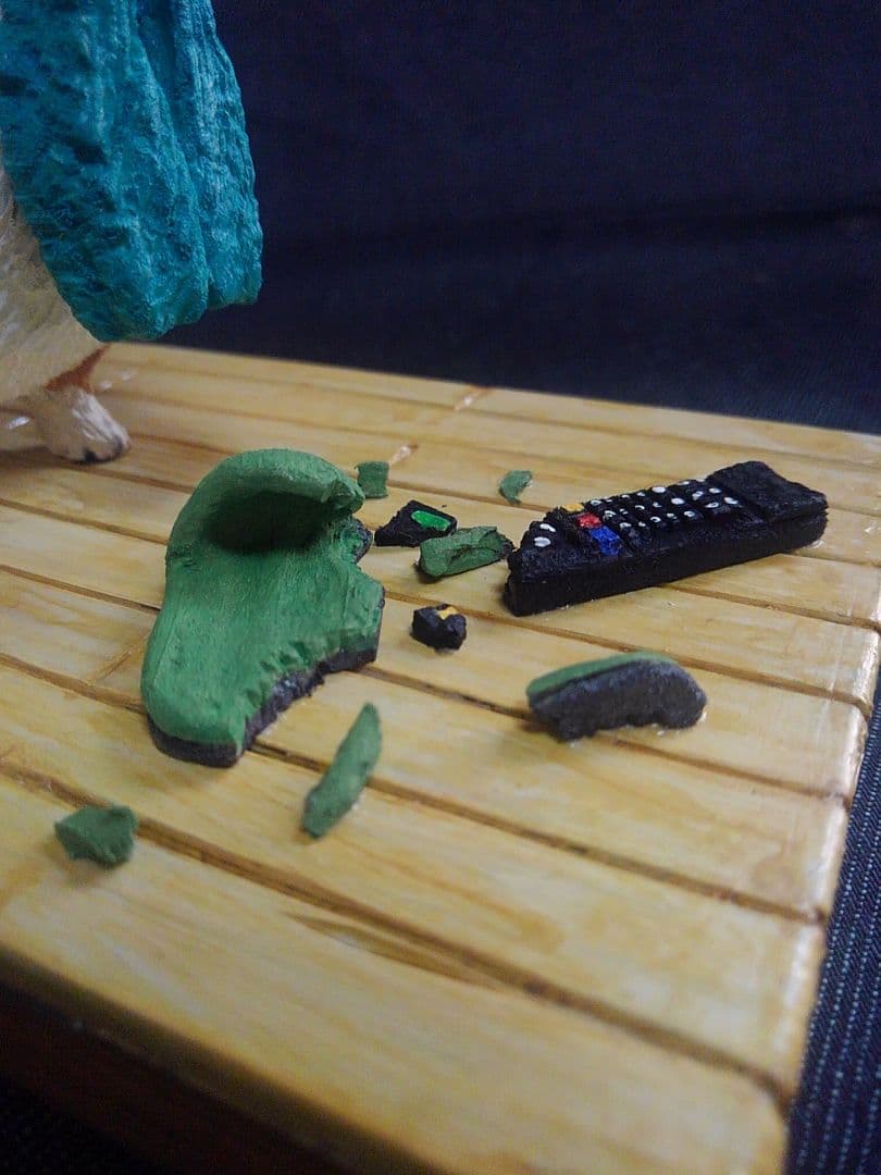 木彫りのコーギー