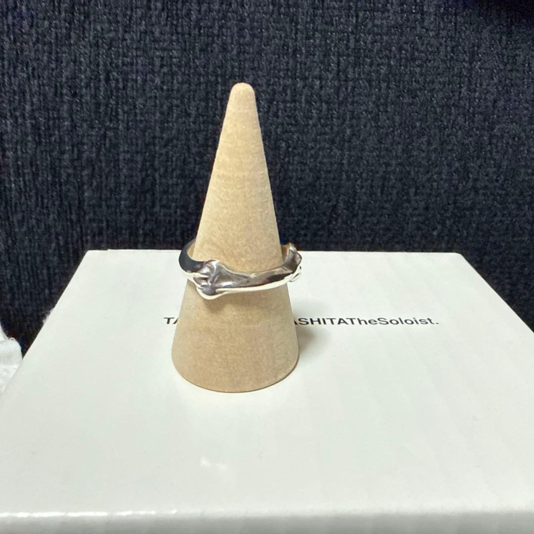 アクセサリー bone shaped band ring.