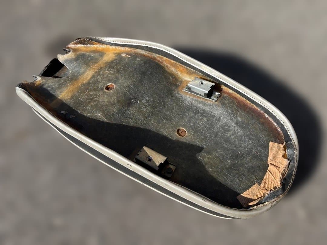 SR400カスタムシート　K&H製　カフェカスタム等に★