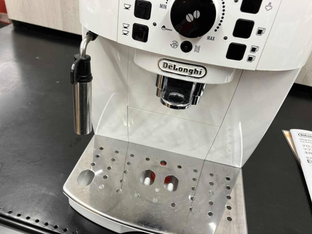 デロンギ ECAM22112 全自動コーヒーマシン