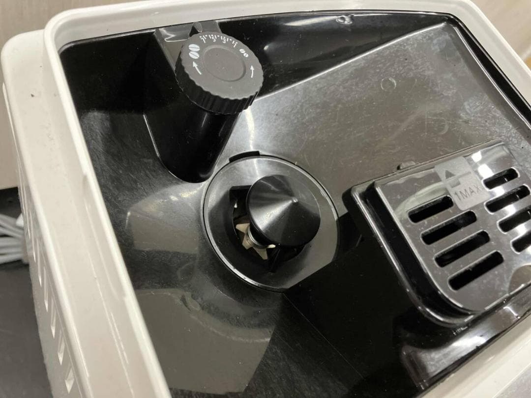 デロンギ ECAM22112 全自動コーヒーマシン