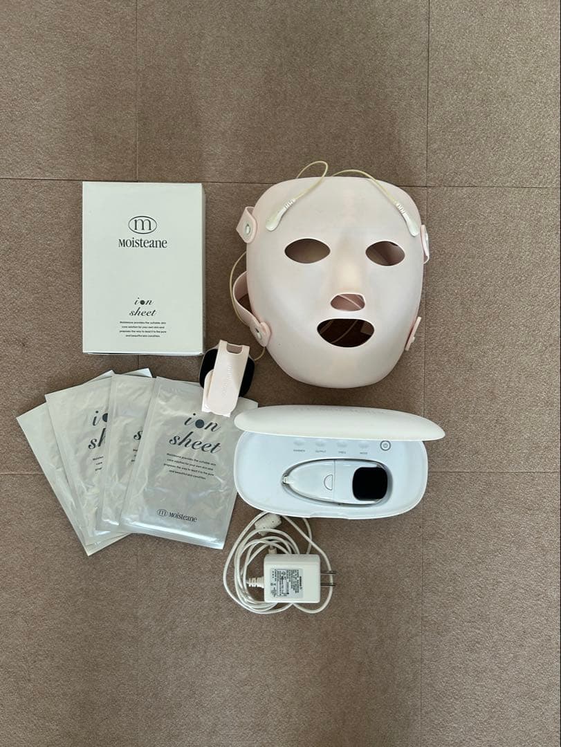 Moistureine 7 in 1 sheet 美顔器