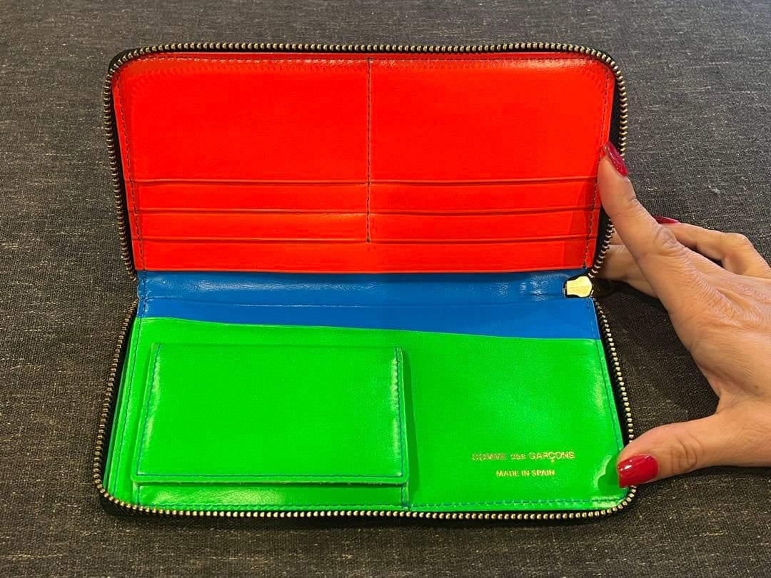 美品 COMME des GARCONS ネオン ブルー ジップ ウォレット