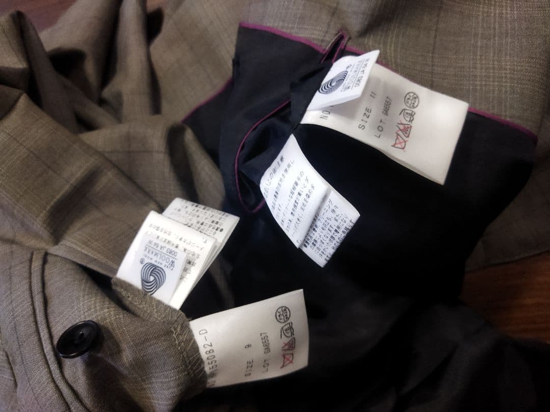 新品タグ付♪高級セットアップ 洋服の青山 グレー パンツスーツ 11号 9号