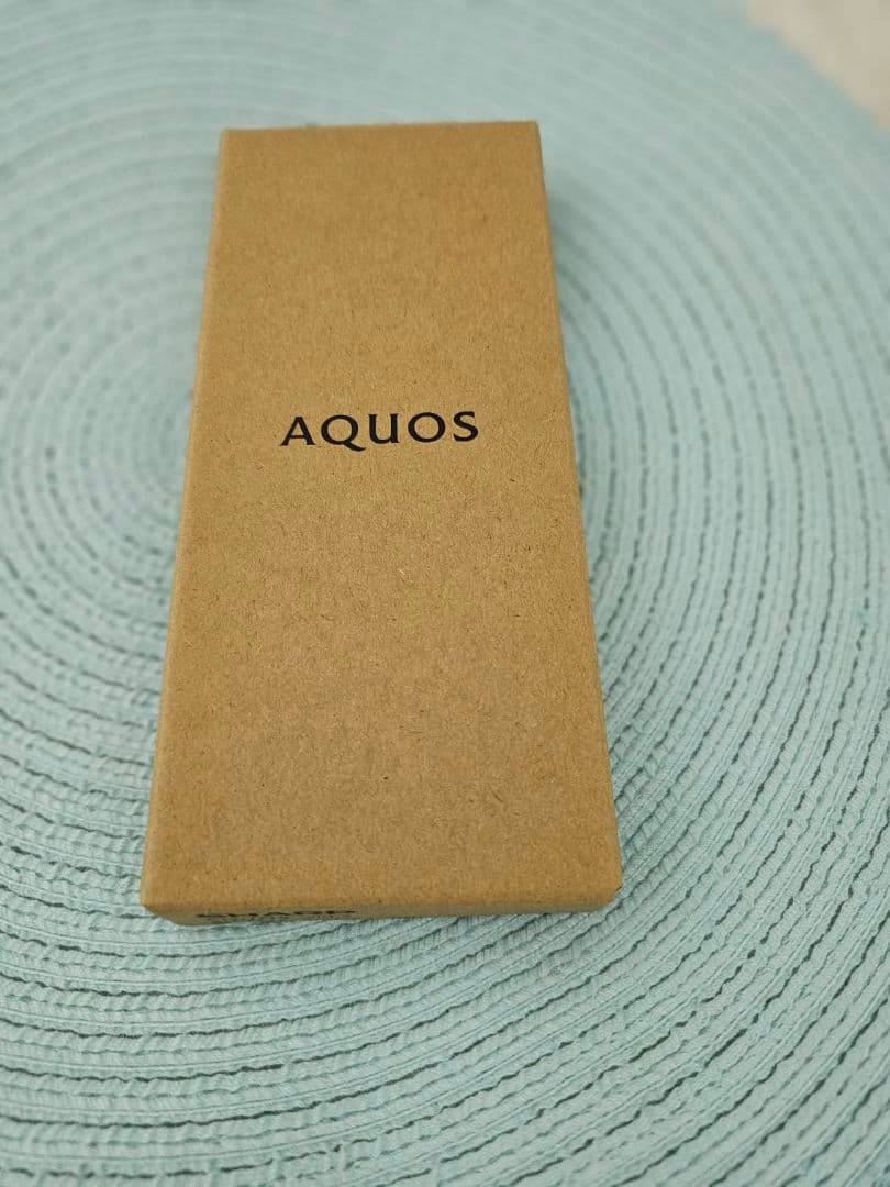 SHARP AQUOS wih3 SH-M25 ホワイト