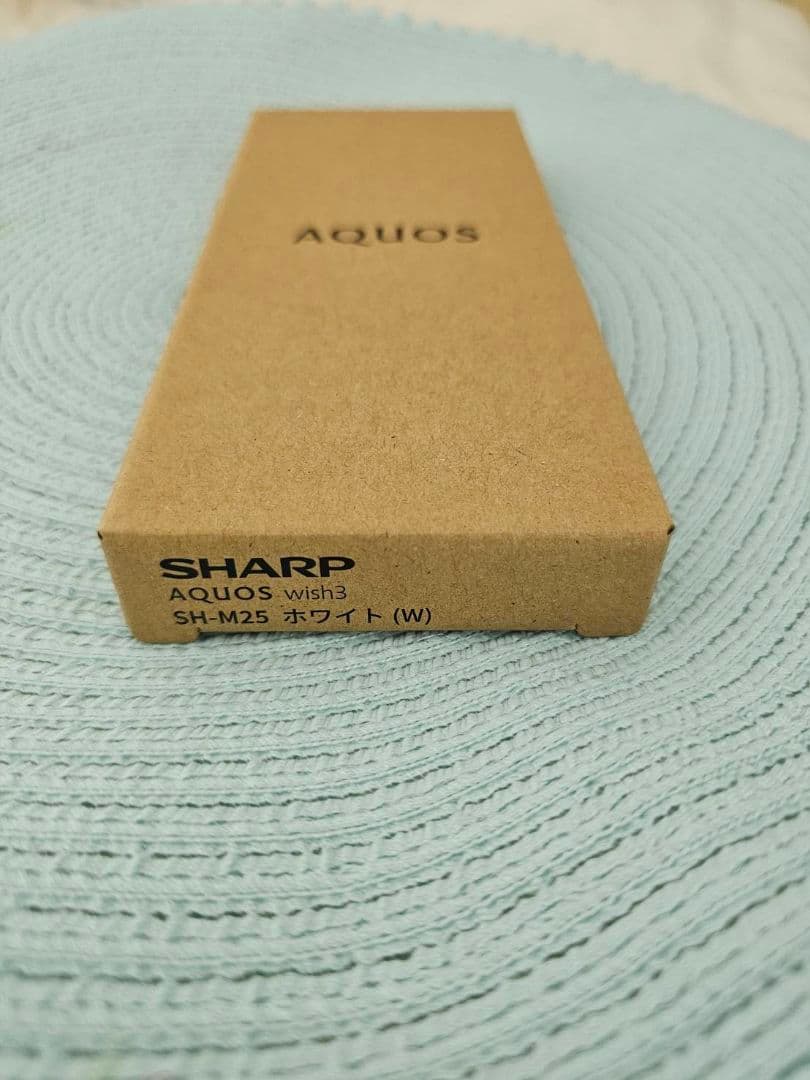 SHARP AQUOS wih3 SH-M25 ホワイト