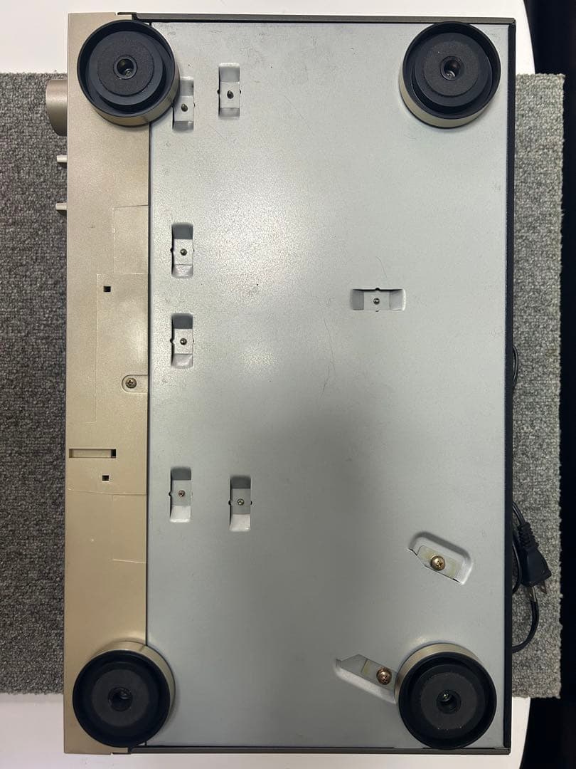 TEAC V-1050 カセットデッキ　【見直し再出品】