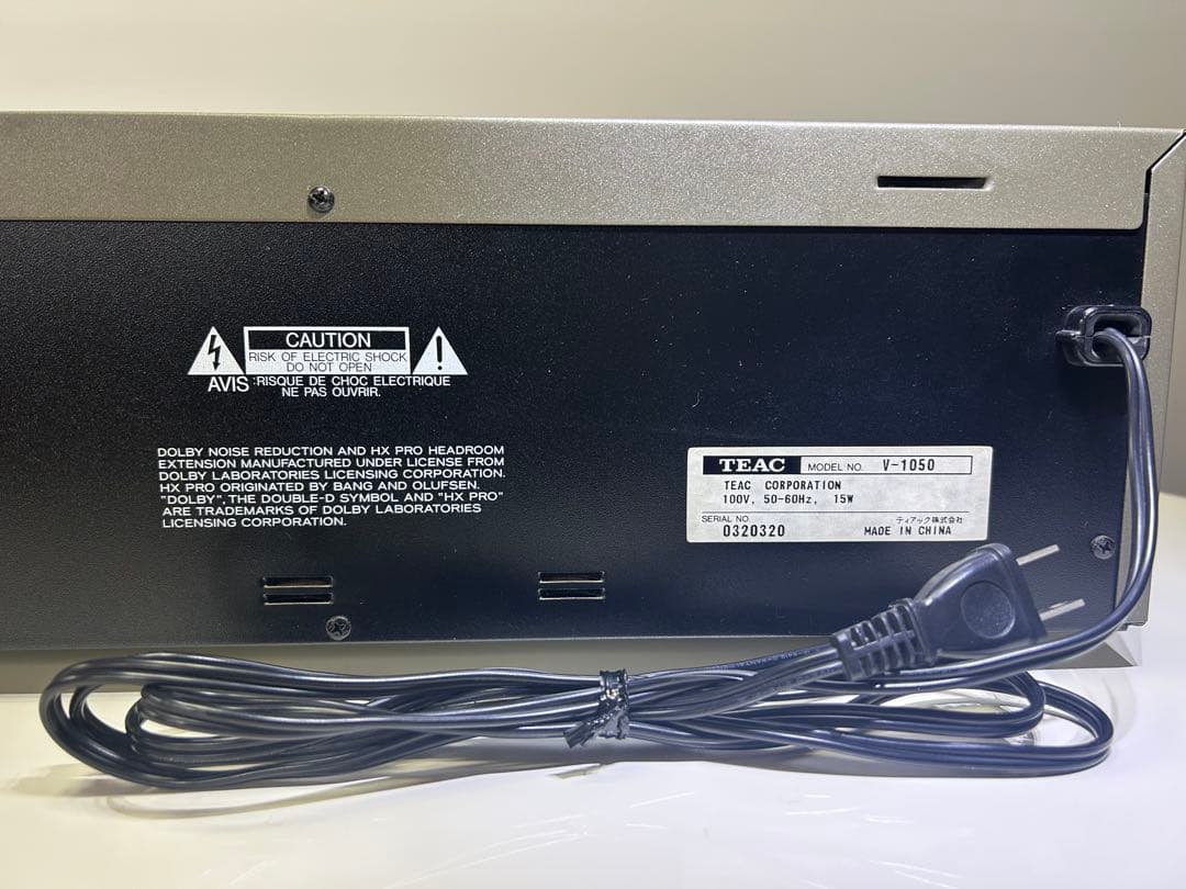 TEAC V-1050 カセットデッキ　【見直し再出品】