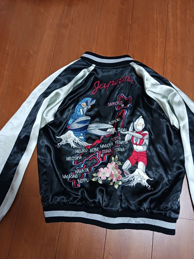 ウルトラマン×バルタン星人スカジャン　Mサイズ