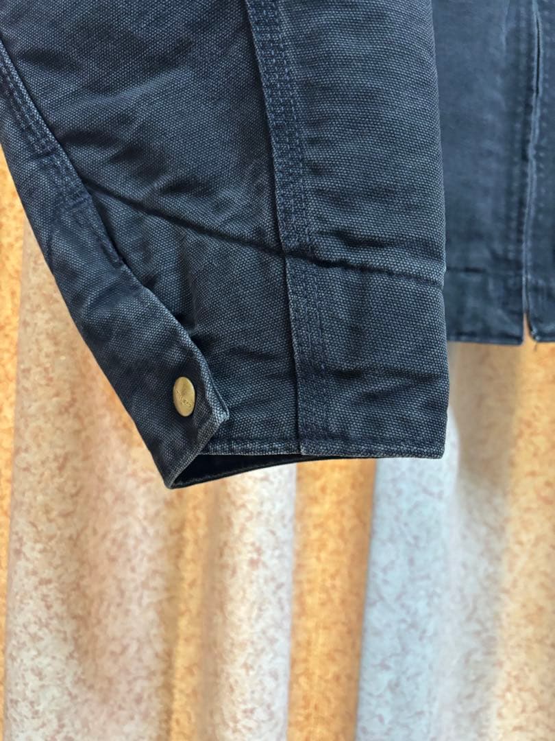 カーハート　デトロイトジャケット　ブラック