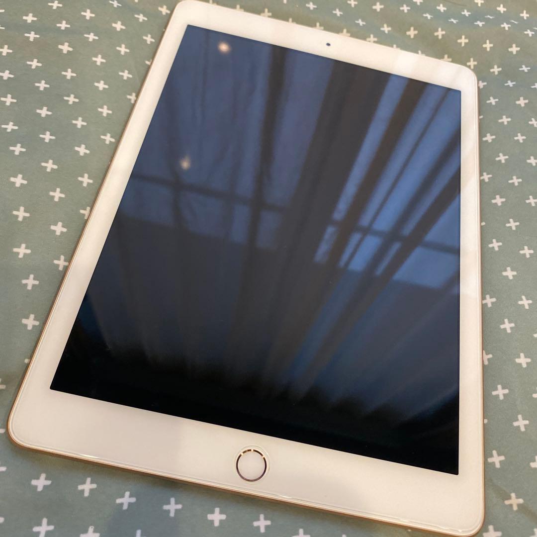 Apple iPad (第６世代)32GBゴールド　バッテリー容量96%