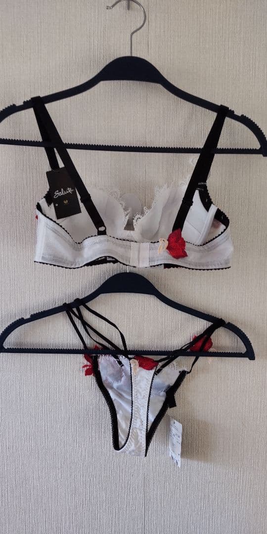 ワコール ブラジャーショーツセット白 D70 M