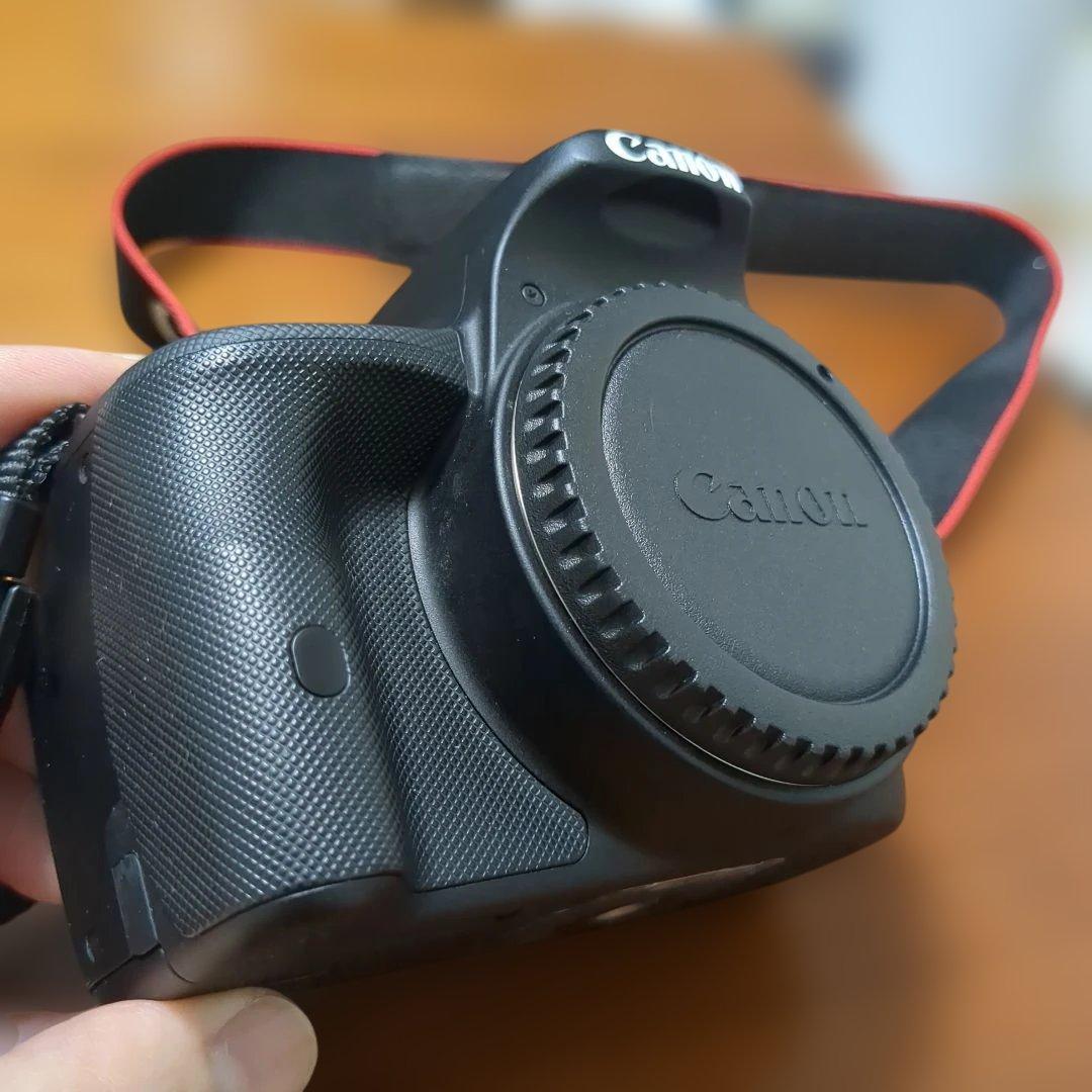 Canon EOS kiss X7 ダブルズームレンズキット（単焦点レンズ付）