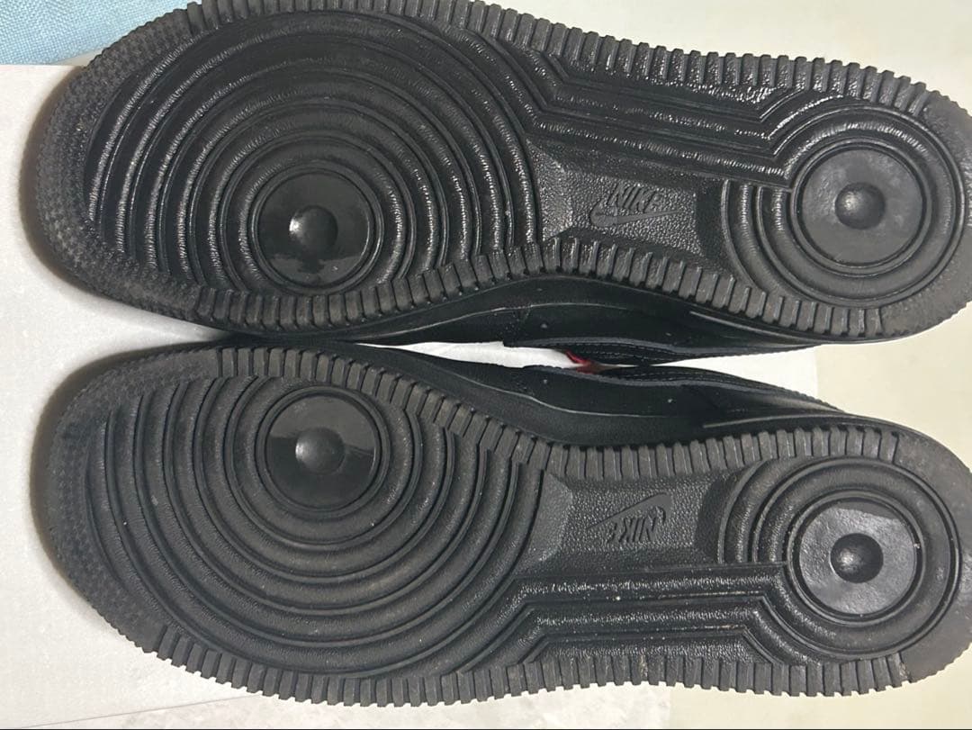 Nike Air Force 1 ブラック レッド靴紐
