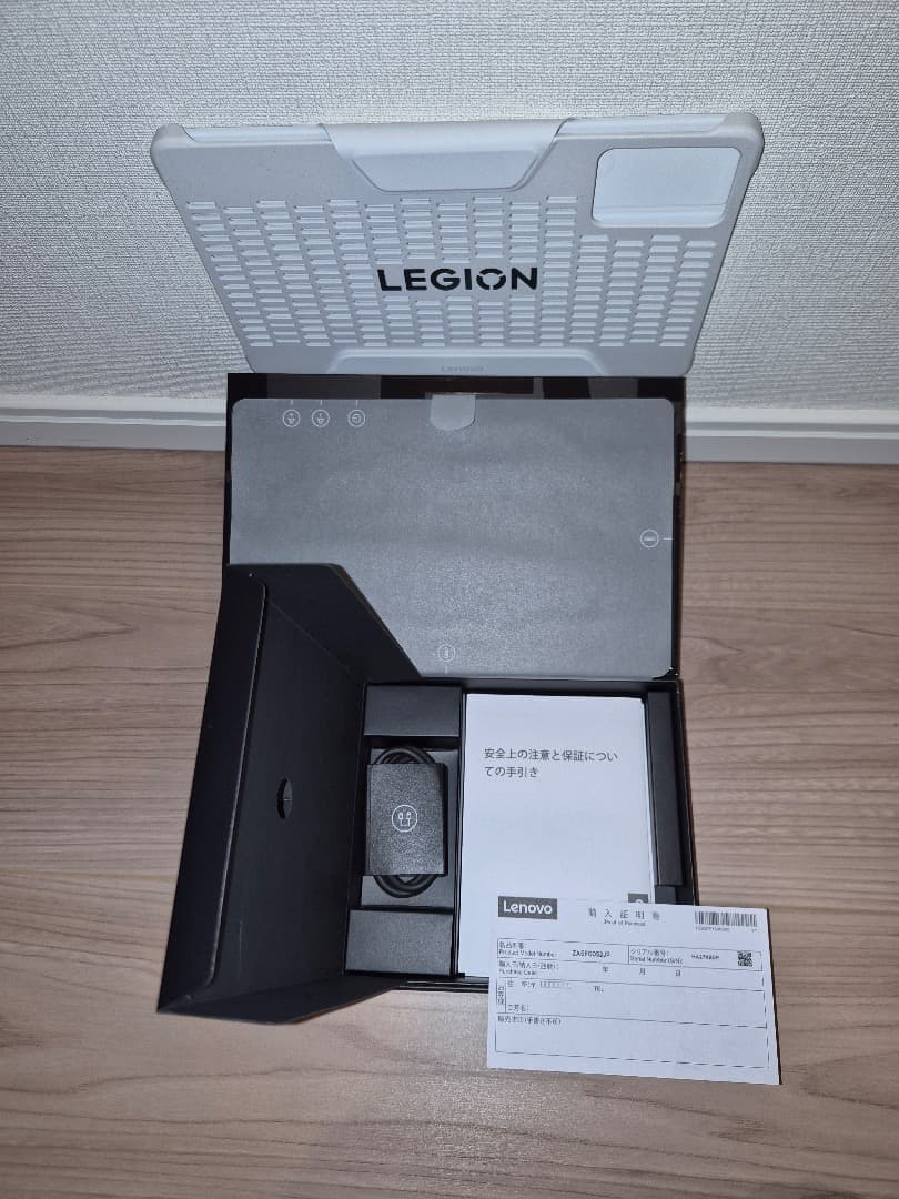 Lenovo Legion Tab (8.8”, 3) - エクリプスブラック