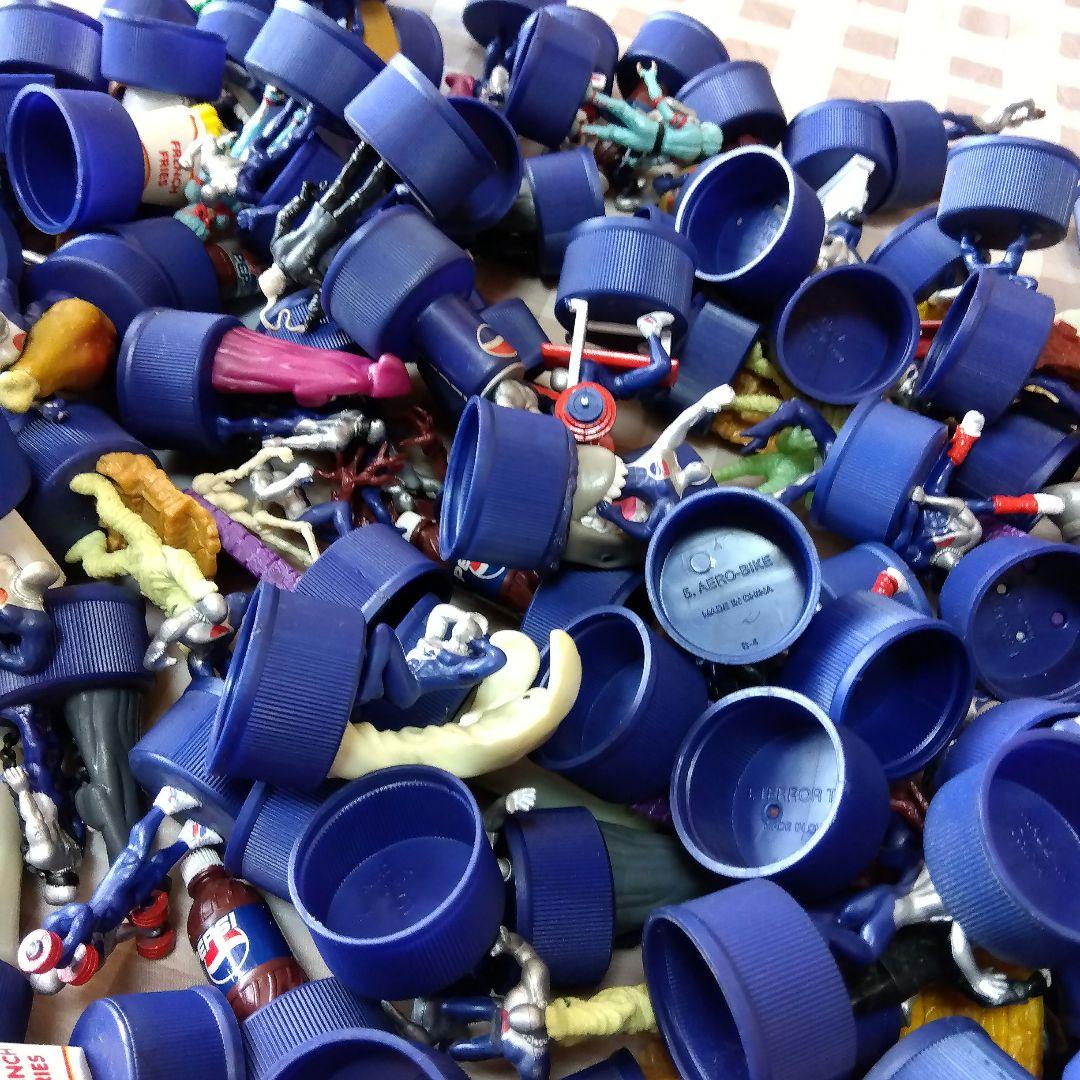 ペプシマン　ボトルキャップ　約300体　レッドコフィン　レア　8体　大量まとめ