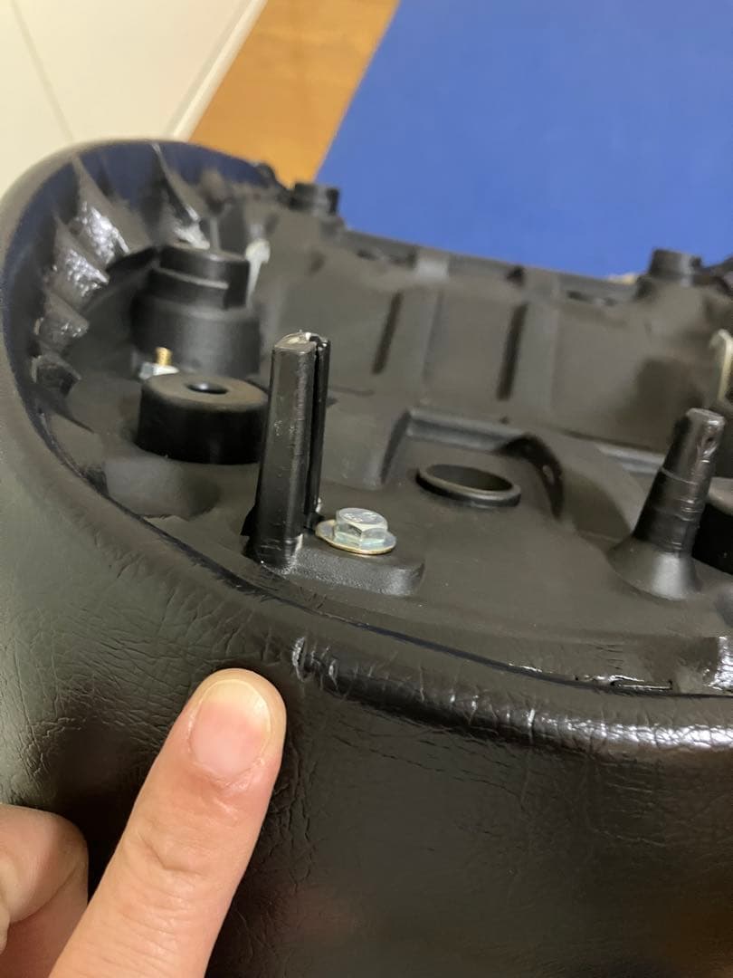 Kawasaki カワサキ　Z900RS 用　シート　タックロール　カスタム