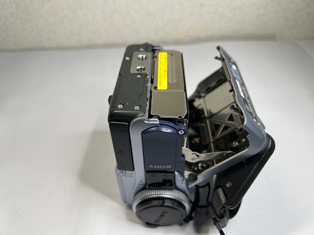 【美品】SONY ソニー ビデオカメラ DCR-PC9NTSC 未開封テープ付