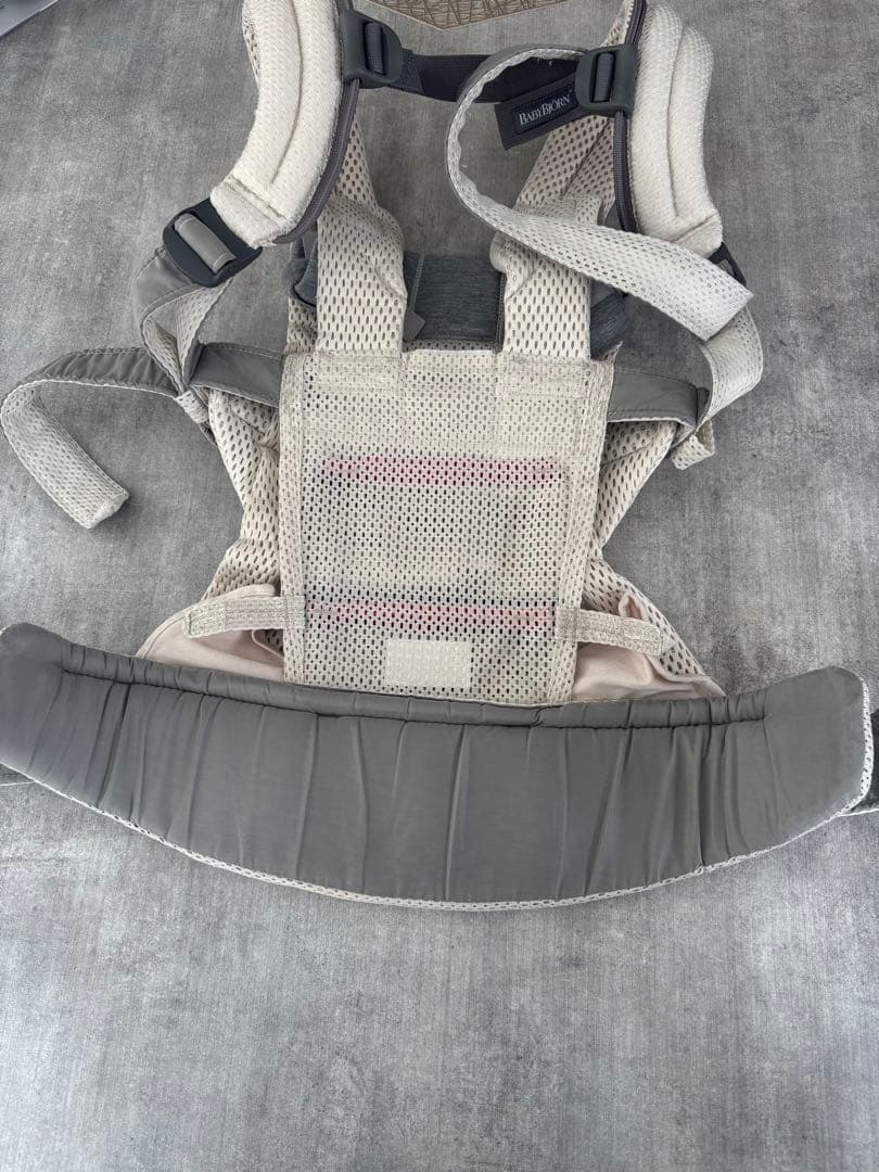 【美品】BABYBJÖRN HARMONY 抱っこ紐 クリーム色
