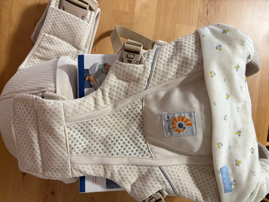 【美品】箱ありErgobaby Alta ヒップシート抱っこ紐 プレゼントあり