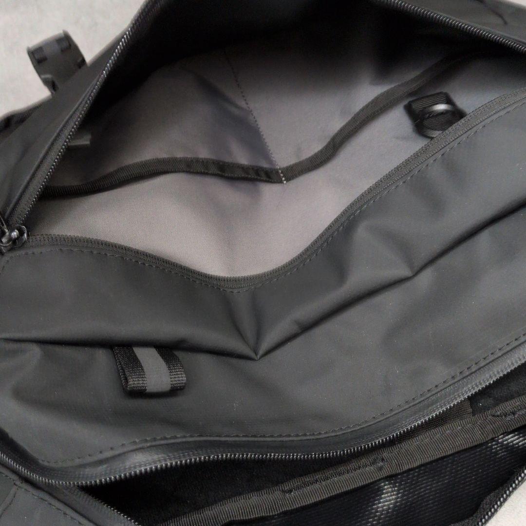 バッグ CHROME KADET MAX - BLACK TARP 15L