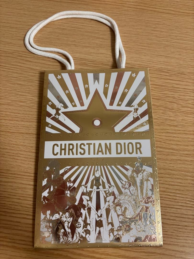 Dior最高級品　プレステージ　マイクロ　フルイド　タン 1CR