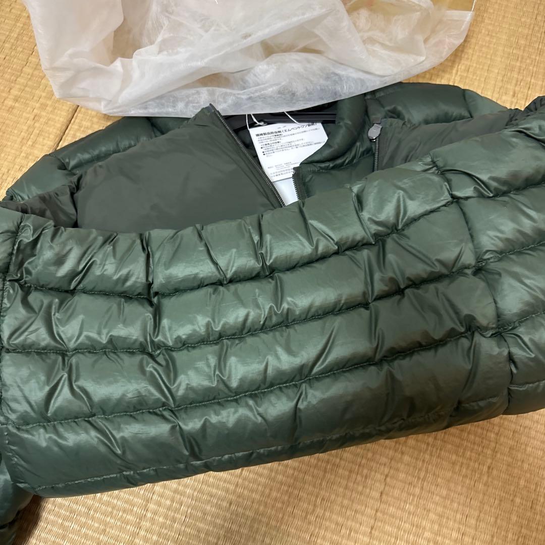 ピレネックス　38サイズ軽量ダウンジャケット オリーブグリーン 収納袋付き
