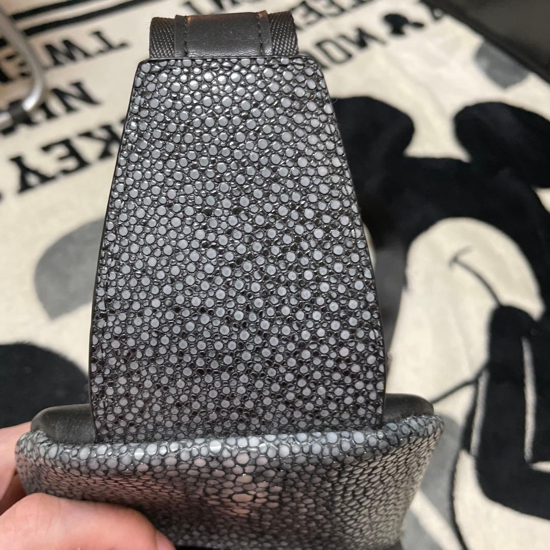 極美品★希少 エイ革（スティングレイ）ボディバッグ 本革 ガルーシャ 撮影用使用