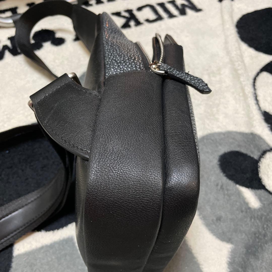 極美品★希少 エイ革（スティングレイ）ボディバッグ 本革 ガルーシャ 撮影用使用