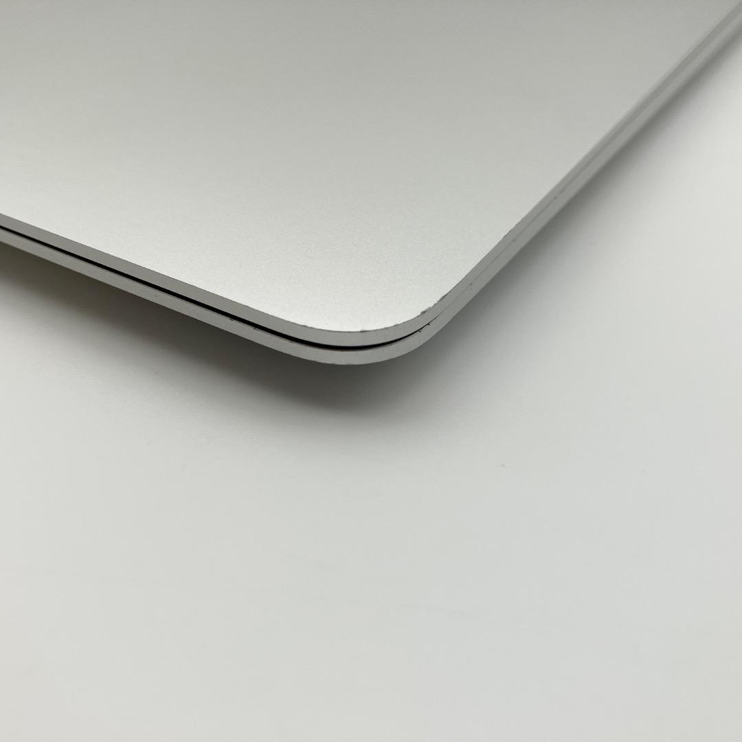 Apple MacBook Air M1チップ搭載 16GB 13インチ