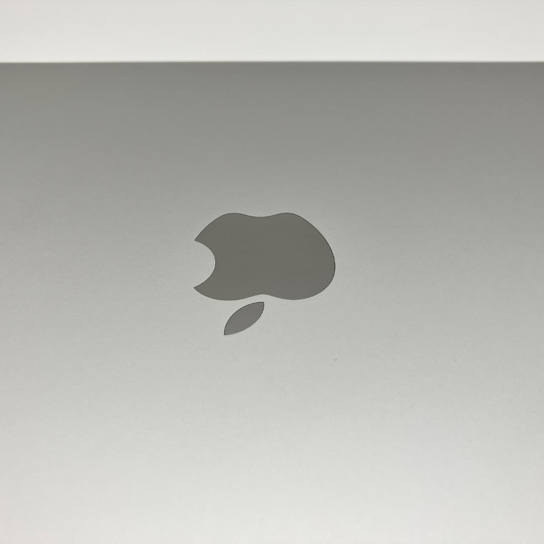 Apple MacBook Air M1チップ搭載 16GB 13インチ