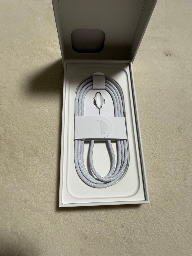 【超美品】iPhone 16 Pro 256GB デザートチタニウムSIMフリー