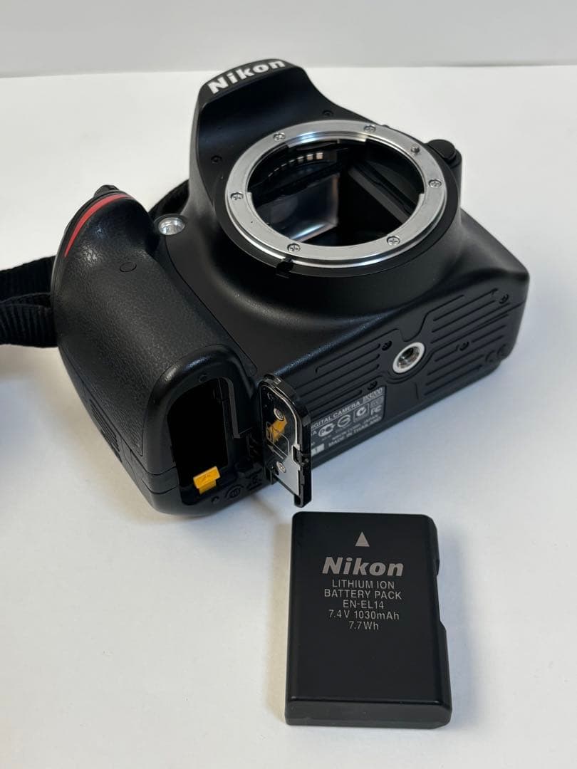 デジタル一眼レフカメラ Nikon D3200 18-55mmレンズ付