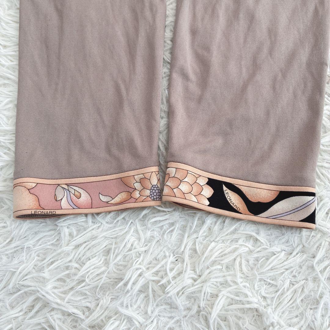 LEONARD レオナール 花柄トリム カーディガン きれいめ グレージュ LL