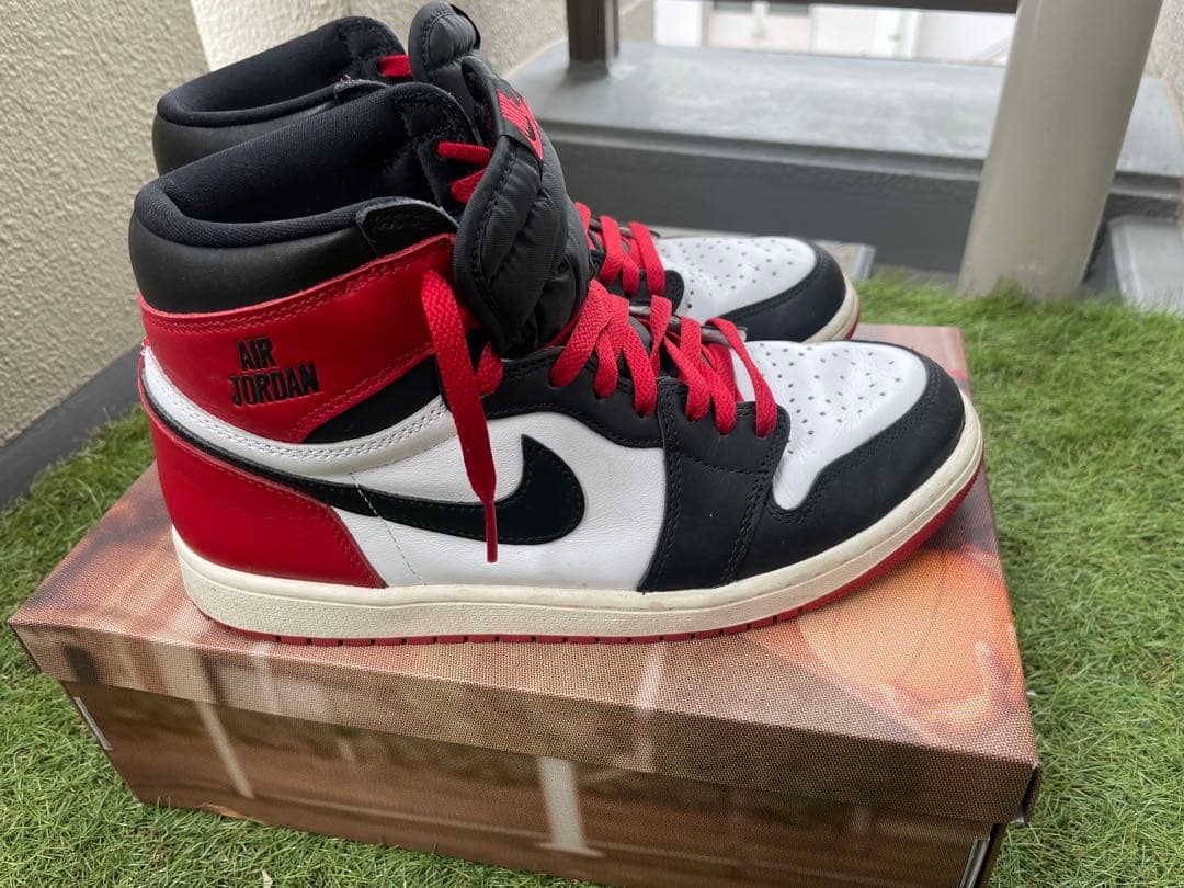 Nike Air Jordan 1 ホワイト/ブラック/レッド　2月12日迄値下
