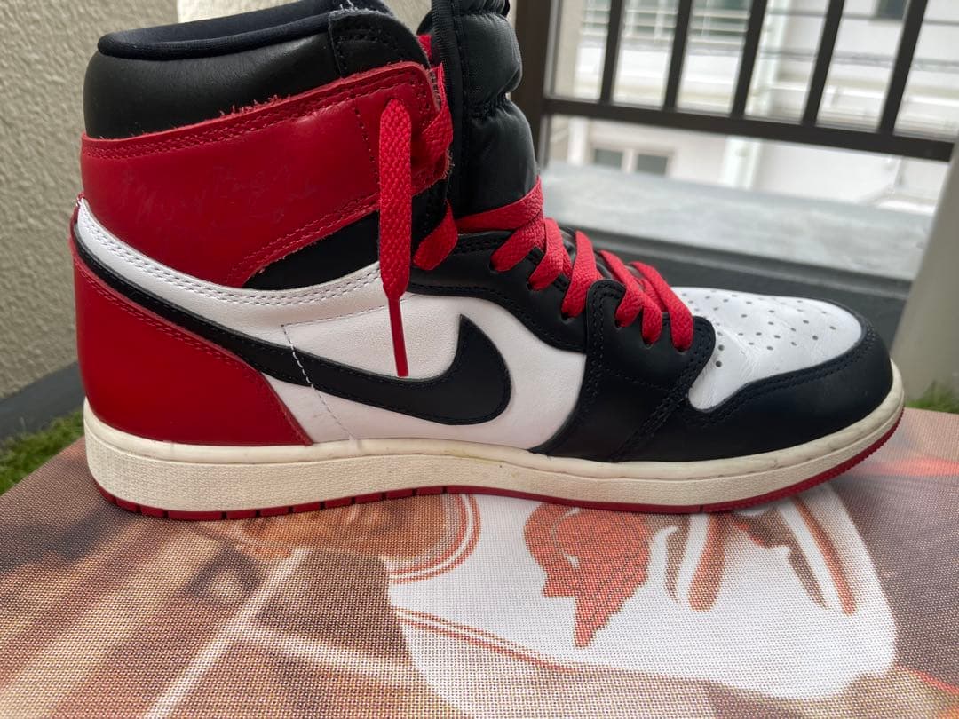 Nike Air Jordan 1 ホワイト/ブラック/レッド　2月12日迄値下