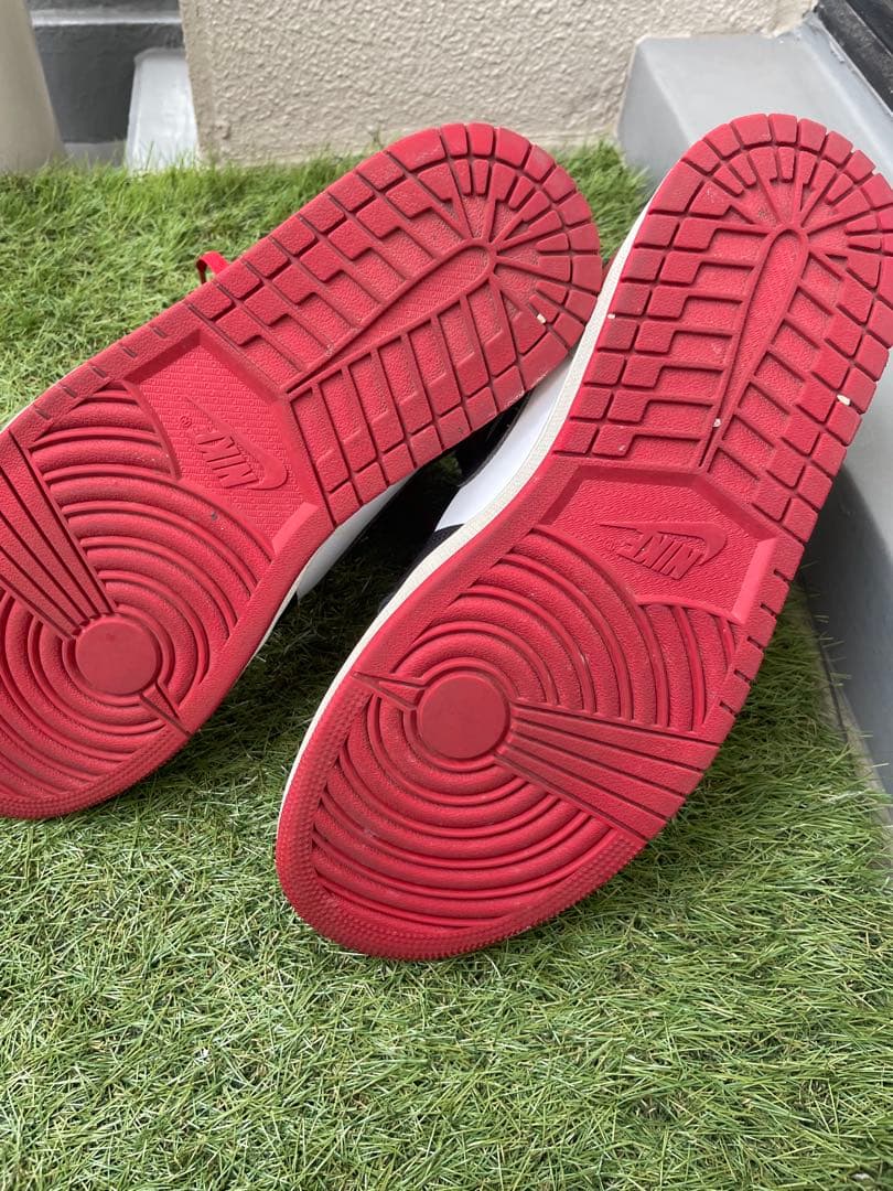 Nike Air Jordan 1 ホワイト/ブラック/レッド　2月12日迄値下