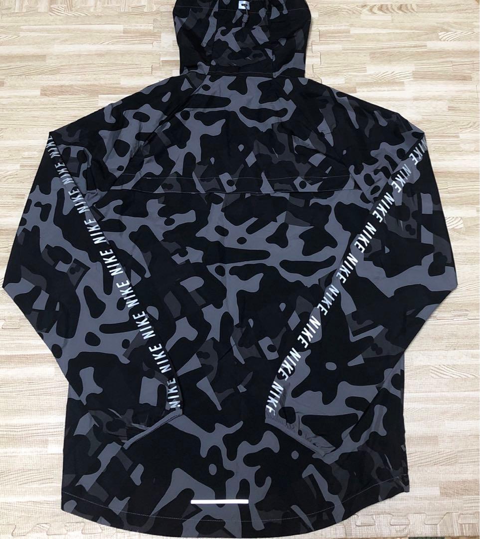 ナイキランニングジャケット