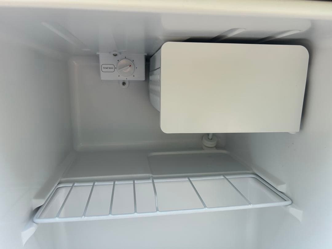 エレクトロラックス 43L 1ドア冷蔵庫（直冷式）ERB0500SA-RJP